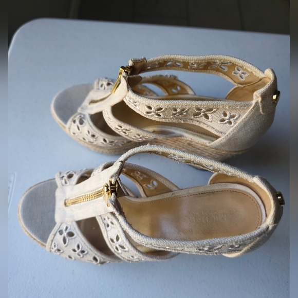 Michael Kors Damita Women’s Wedge Sandals Cream Size 6.5 - Picture 7 of 16